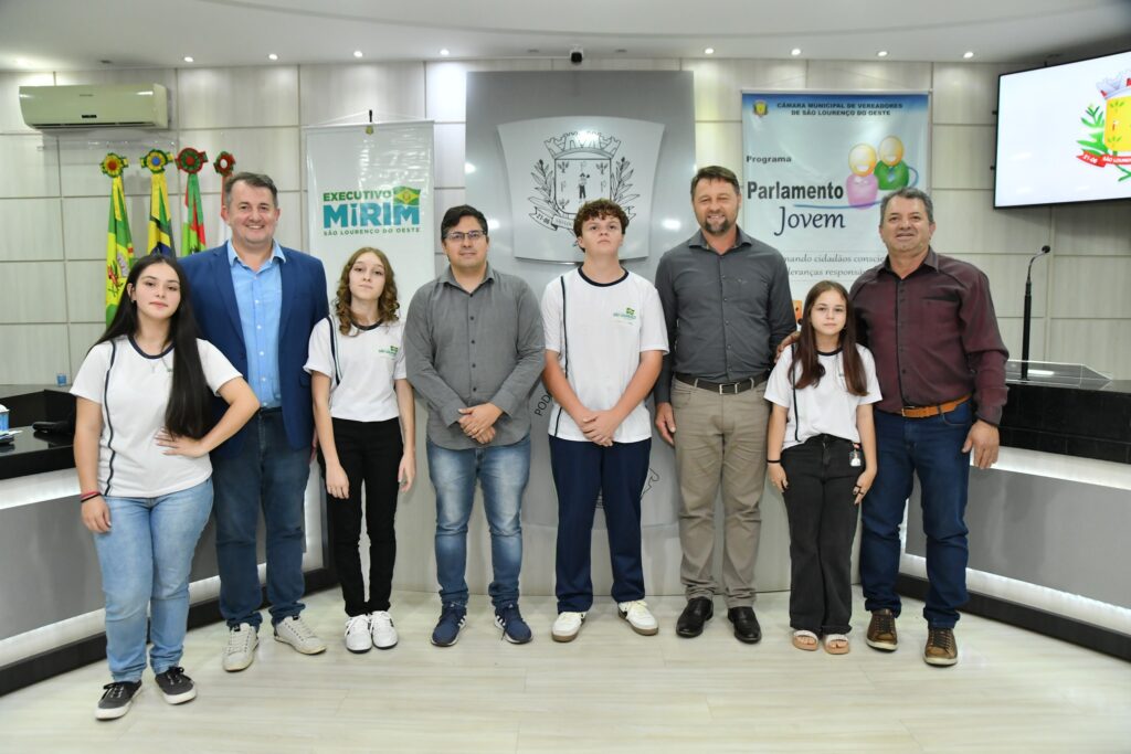Vereadores e Executivos Mirins são diplomados e empossados em SLO