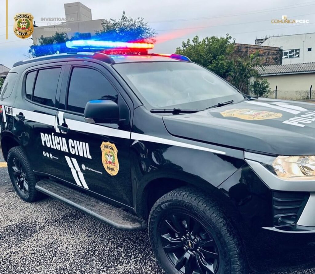 Polícia Civil prende três pessoas por extorsão em Chapecó