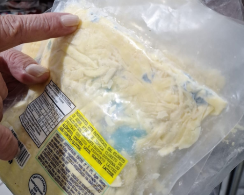 Açougue de supermercado é interditado e quase uma tonelada de produtos é apreendida em SC