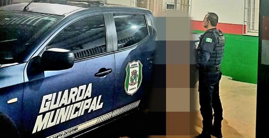 Criança é encontrada sozinha e pai é preso por dever R$ 23 mil em pensão alimentícia em Chapecó