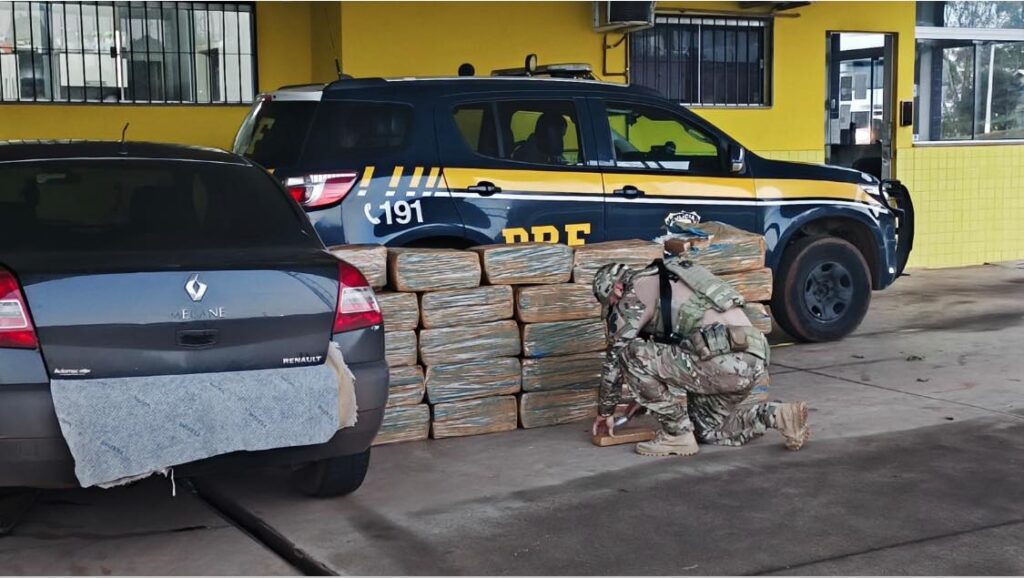 Mais de 400 kg de maconha são apreendidos na BR-282 em Xanxerê